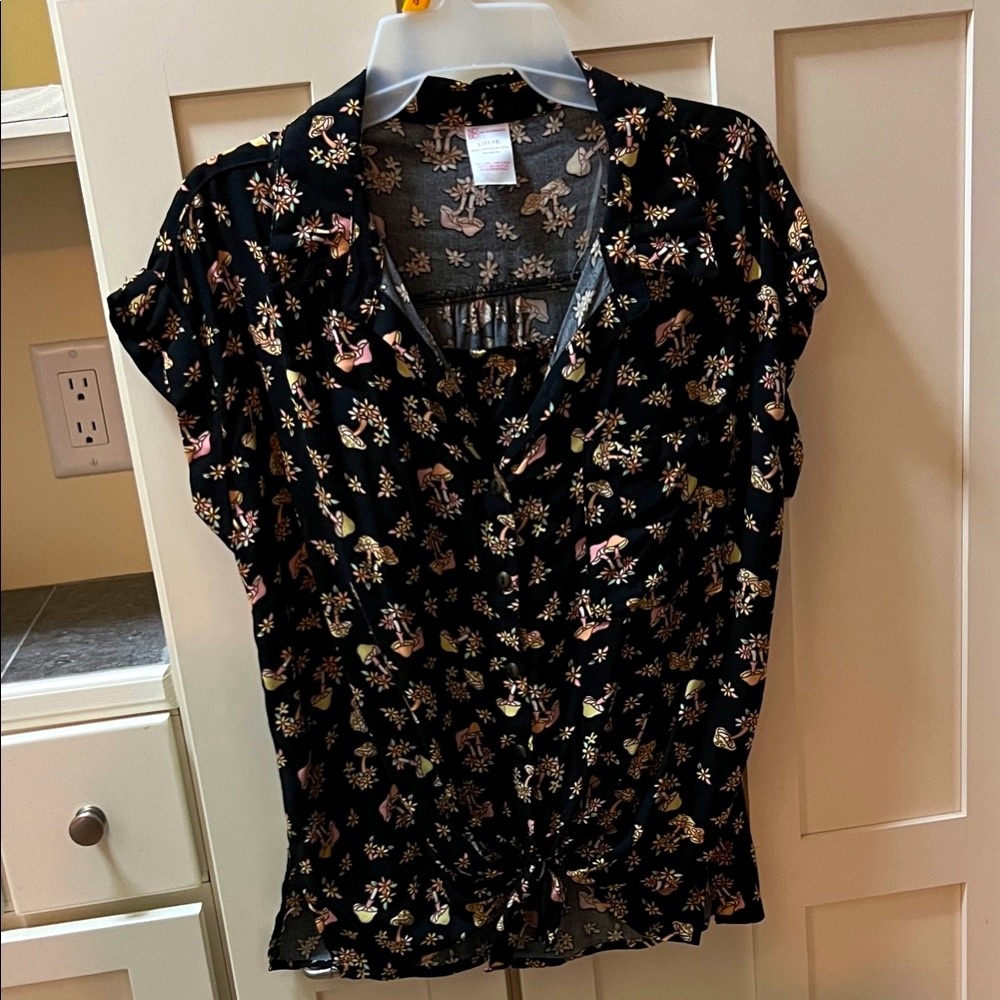 Mushroom button down cami and top bundle